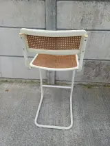 Set van 2 vintage barkrukken met gevlochten zitting – foto 5 – kavel bij De Kringwinkel, Oudenaarde