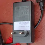 Rode leren relaxzetel met elektrische bediening – foto 12 – kavel bij De Kringwinkel, Geraardsbergen