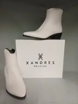 Witte laarzen Xandres – kavel bij De Kringwinkel, Liedekerke