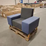Tweekleurige fauteuil, Schaffenburg, Blauw / Grijs – foto 2 – kavel bij Onlineveilingmeester, Groningen