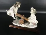 Giuseppe Armani Beeldje – "Children On Seesaw" – kavel bij De Kringwinkel, Heverlee