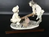 Giuseppe Armani Beeldje – "Children On Seesaw" – foto 5 – kavel bij De Kringwinkel, Heverlee