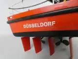 Model brandweerboot Düsseldorf Feuerlöschboot 2 – foto 7 – kavel bij De Kringwinkel, Heverlee