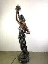 Imposante sculpturale vloerlamp in Art Nouveau-stijl – foto 5 – kavel bij De Kringwinkel, Heverlee