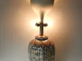 Vintage porseleinen tafellamp met monogrammerk Boch Frères Keramis – foto 5 – kavel bij De Kringwinkel, Heverlee