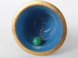 Chinese cloisonné-ei en handbel met decoratie – foto 9 – kavel bij De Kringwinkel, Heverlee
