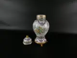 Limoges porseleinen dekselvaas met bloemendecor – foto 2 – kavel bij De Kringwinkel, Heverlee