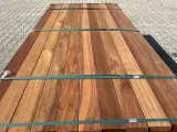 Ca. 66x Guyana Teak Planken Geschaafd, 25x90mm, lengte 185cm – kavel bij Onlineveilingmeester