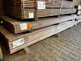 Ca. 62x Guyana Teak Planken Geschaafd, 25x90mm, lengte 275cm – foto 4 – kavel bij Onlineveilingmeester