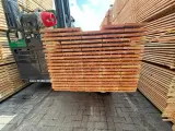 Ca. 70x Douglas Planken Fijnbezaagd, 22x200mm, lengte 300cm – foto 3 – kavel bij Onlineveilingmeester