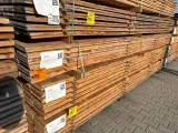 Ca. 60x Douglas Planken Fijnbezaagd, 18x200mm, lengte 400cm – foto 4 – kavel bij Onlineveilingmeester