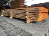 Ca. 120x Douglas Planken Fijnbezaagd, 18x200mm, lengte 400cm – foto 2 – kavel bij Onlineveilingmeester