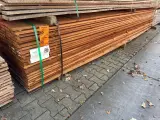 Ca. 107x Guyana Teak Beschoeiingsplanken, 20x100mm, lengte 500cm – foto 4 – kavel bij Onlineveilingmeester