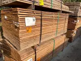 Ca. 138x Guyana Teak Beschoeiingsplanken, 20x150mm, lengte 200cm – foto 4 – kavel bij Onlineveilingmeester