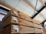 Ca. 80x Douglas Design – Triple – Deens profiel, 22x142mm, lengte 300cm – foto 5 – kavel bij Onlineveilingmeester