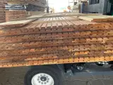 Ca. 80x Douglas Design – Triple – Deens profiel, 22x142mm, lengte 400cm – foto 4 – kavel bij Onlineveilingmeester