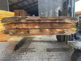Ca. 72x Douglas Wisselsponning/Halfhoutsrabat, 18x190mm, lengte 300cm – foto 2 – kavel bij Onlineveilingmeester