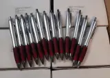 Ca. 1000x Balpen, burgundy – kavel bij Onlineveilingmeester