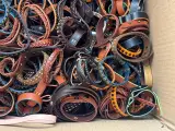 Ca. 325x Mixpartij lederen armbanden Fred&Bruder – foto 2 – kavel bij Onlineveilingmeester