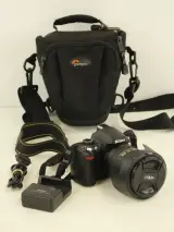 Nikon digitale D60 spiegelreflexcamera met lens, lader en draagtas – kavel bij De Kringwinkel, Antwerpen
