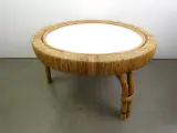 Ronde rotan salontafel met wit blad – kavel bij De Kringwinkel, Heverlee