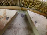 Ronde rotan salontafel met wit blad – foto 9 – kavel bij De Kringwinkel, Heverlee