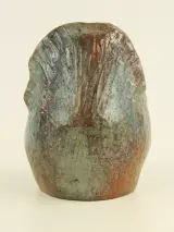 Expressief geglazuurd terracotta hoofd in groen- en bruintinten – foto 4 – kavel bij De Kringwinkel, Antwerpen