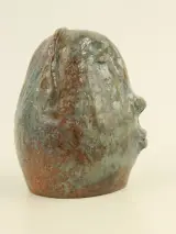 Expressief geglazuurd terracotta hoofd in groen- en bruintinten – foto 5 – kavel bij De Kringwinkel, Antwerpen