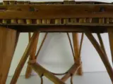 Vintage rotan krukje / bijzettafeltje – foto 5 – kavel bij De Kringwinkel, Heverlee