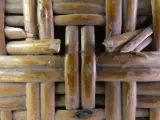Vintage rotan krukje / bijzettafeltje – foto 9 – kavel bij De Kringwinkel, Heverlee