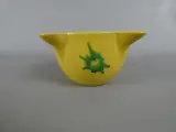 Geel keramisch schaaltje met groene decoratie – kavel bij De Kringwinkel, Diest