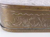 Vintage tabaksdoos met handgravures – foto 12 – kavel bij De Kringwinkel, Heverlee