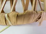 Set van 3 vintage rotan stoelen – decoratieve pauwenstoel en twee kinderstoelen – foto 8 – kavel bij De Kringwinkel, Heverlee