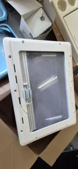 Camper en caravan onderdelen inclusief palletbox, O.a. Dometic, Reimo – foto 13 – kavel bij Onlineveilingmeester, Groningen