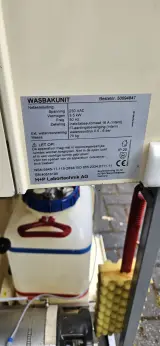 Mobiele wasbak unit in zagres kist, H + P Labortechnik AG Munchen – foto 8 – kavel bij Onlineveilingmeester, Groningen