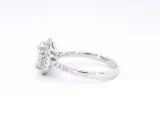Witgouden trinity ring met een grote emerald cut diamant – foto 5 – kavel bij Onlineveilingmeester