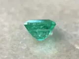 Smaragd - 0.90 carat natuurlijke Colombiaanse smaragd van zeer hoge kwaliteit – foto 2 – kavel bij Onlineveilingmeester