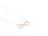 Witgouden collier met een rosegouden diamanten infinity hanger – foto 6 – kavel bij Onlineveilingmeester