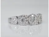 Witgouden rijring met 5 diamanten entourages 1.00 carat – foto 3 – kavel bij Onlineveilingmeester