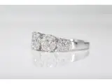 Witgouden rijring met 5 diamanten entourages 1.00 carat – foto 4 – kavel bij Onlineveilingmeester