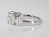 Witgouden rijring met 5 diamanten entourages 1.00 carat – foto 8 – kavel bij Onlineveilingmeester