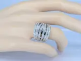 Witgouden design ring met briljanten diamanten – foto 3 – kavel bij Onlineveilingmeester