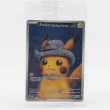 Kaart, Pokémon, Pikachu with Grey Felt Hat SVP 085 Promo, 2023 – kavel bij Domeinen Roerende Zaken, Groningen