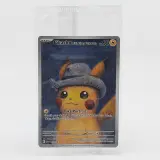 Kaart, Pokémon, Pikachu with Grey Felt Hat SVP 085 Promo, 2023 – kavel bij Domeinen Roerende Zaken, Groningen