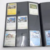 Verzamelmap met kaarten, Pokémon, o.a. Ivysaur MEW EN 002/165 – foto 19 – kavel bij Domeinen Roerende Zaken, Groningen