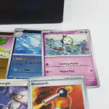 Kaarten in doos, Pokémon, Scarlet&Violet White Flare – foto 13 – kavel bij Domeinen Roerende Zaken, Groningen