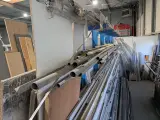 Draagarmstelling met inhoud – foto 5 – kavel bij Onlineveilingmeester, Almere