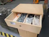 4x Werkplaatskast en 1x magneetbord – foto 10 – kavel bij Onlineveilingmeester, Almere