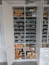 Partij ijzerwaren o.a. Blum, Fisher – foto 2 – kavel bij Onlineveilingmeester, Almere