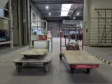 3x Diverse magazijnwagen met steekwagen – foto 2 – kavel bij Onlineveilingmeester, Almere
